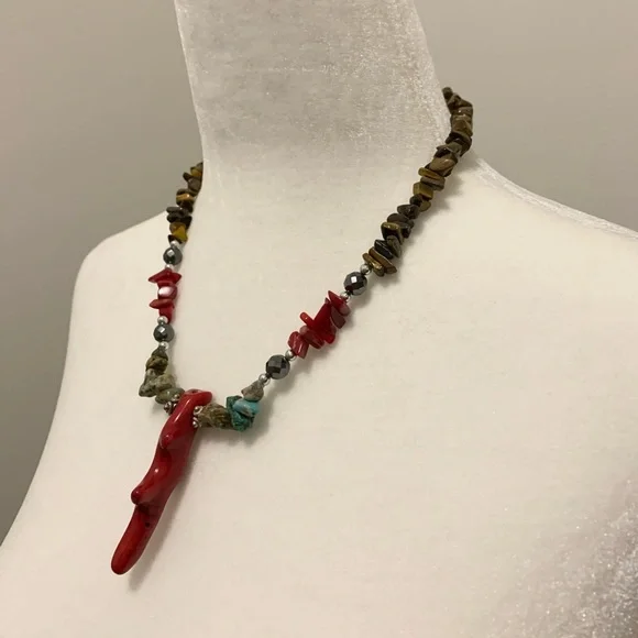 Necklace - Picture 2 of 4